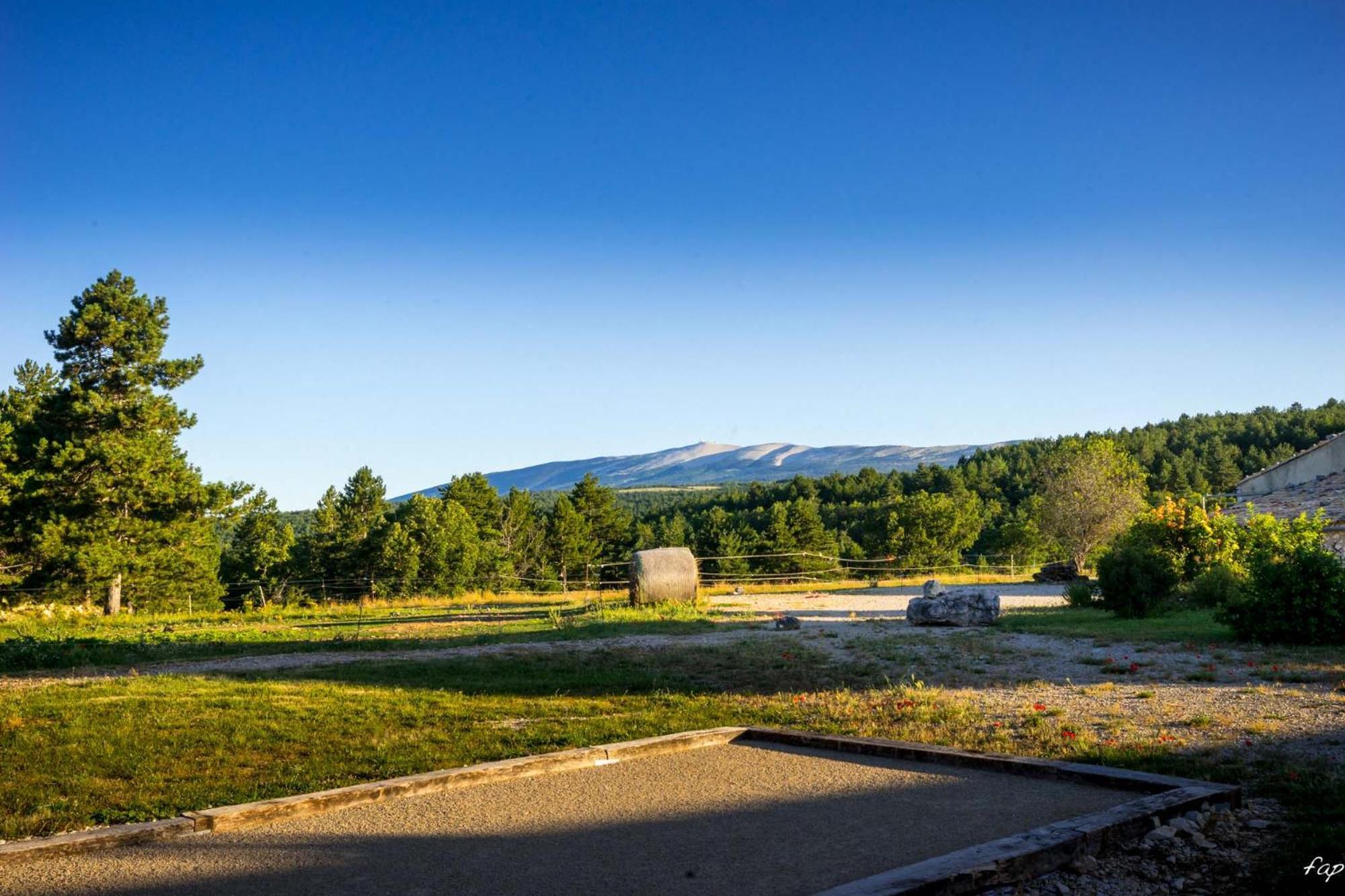 A Ventoux Yourte Monieux Eksteriør billede